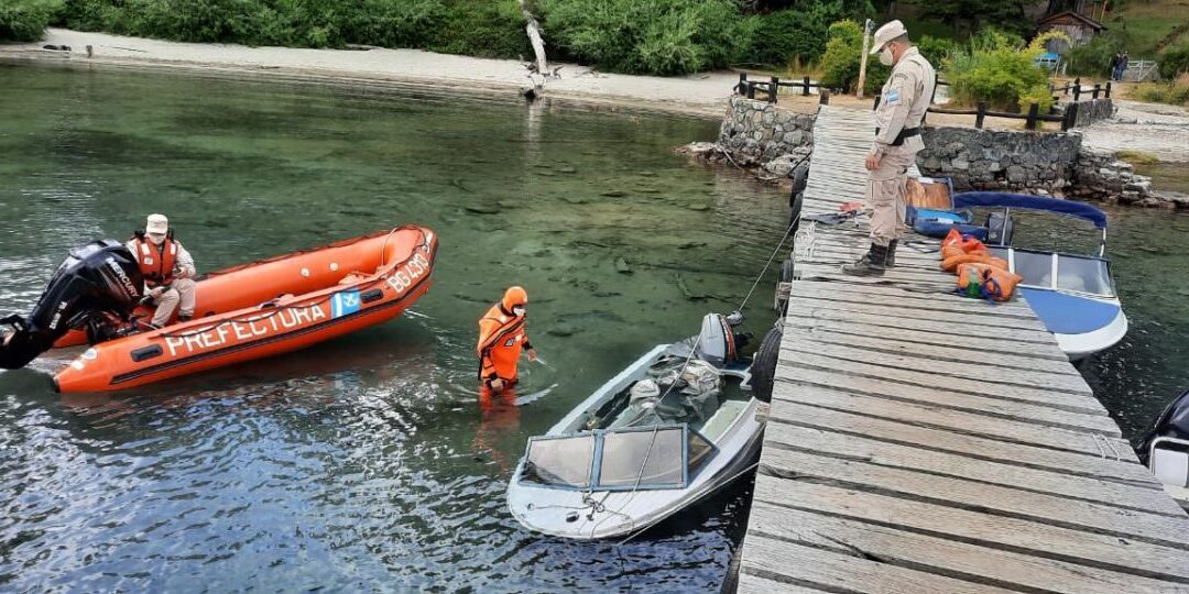 Así contaminan algunas embarcaciones el Nahuel Huapi